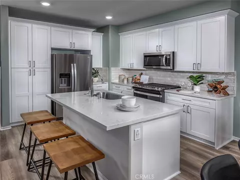 4725 Merida Way, Oceanside, CA 92057 photo 2