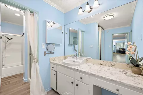 Bath - 335 Cedar Ave #315, Long Beach, CA 90802 photo 3 of 3