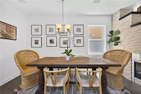 Dining - 330 Ultimo Ave, Long Beach, CA 90814 photo 2 of 5