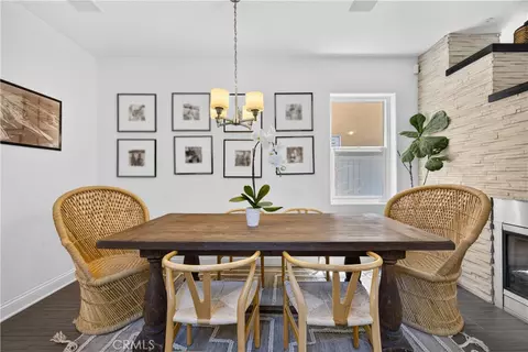 Dining - 330 Ultimo Ave, Long Beach, CA 90814 photo 2 of 4