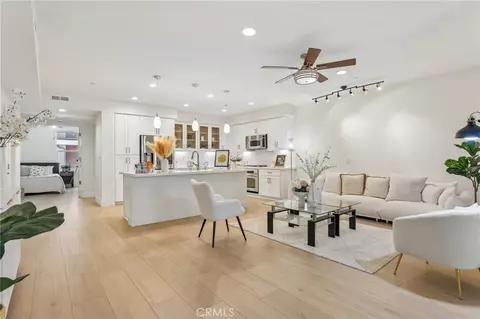 617 Rockefeller, Irvine, CA 92612 photo 2