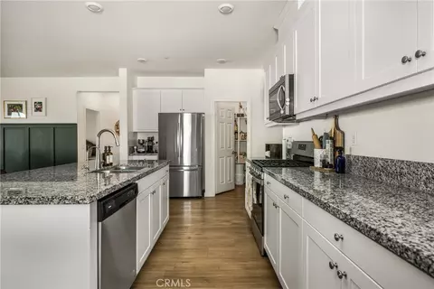 Kitchen - 20996 Mountain Gate Dr, Riverside, CA 92507 photo 5 of 5