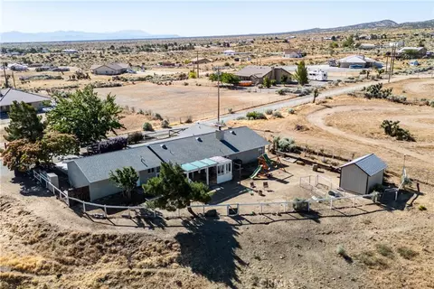 View/Area - 8650 Cowberry Rd, Phelan, CA 92371 photo 8 of 16