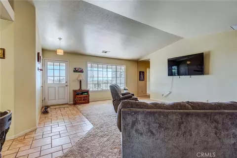 8650 Cowberry, Phelan, CA 92371 photo 18