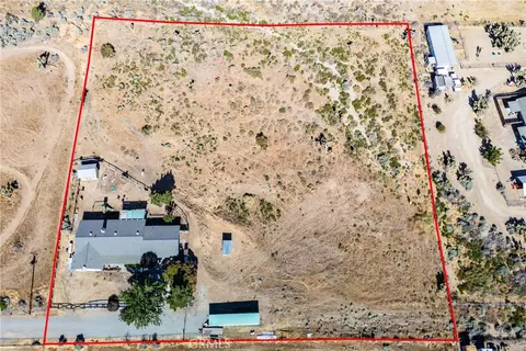 View/Area - 8650 Cowberry Rd, Phelan, CA 92371 photo 4 of 16