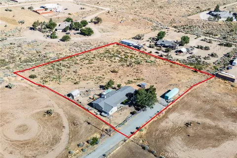View/Area - 8650 Cowberry Rd, Phelan, CA 92371 photo 1 of 16