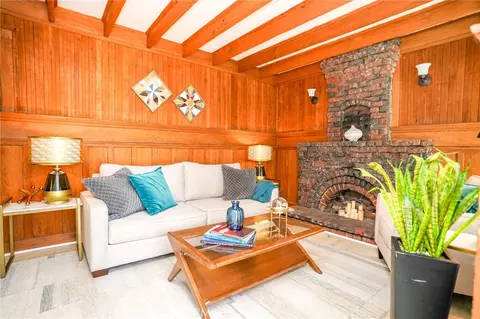 Living - 38 Dudley Ave, Venice, CA 90291 photo 3 of 4