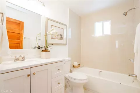 Bath - 38 Dudley Ave, Venice, CA 90291 photo 4 of 5