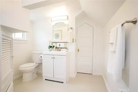 Bath - 38 Dudley Ave, Venice, CA 90291 photo 1 of 5