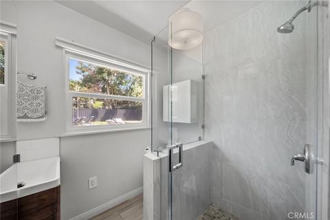 Bath - 6951 Chisholm, Van Nuys, CA 91406 photo 5 of 6