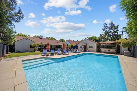 Exterior - 6951 Chisholm, Van Nuys, CA 91406 photo 4 of 9