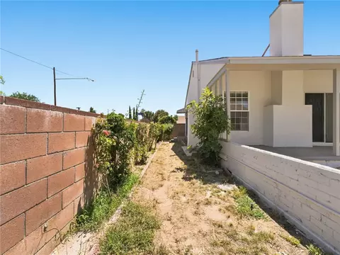 Exterior - 7355 Donna Ave, Reseda, CA 91335 photo 7 of 7