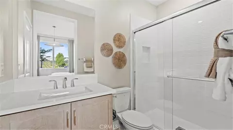 Bath - 705 Sonia, Irvine, CA 92618 photo 4 of 4