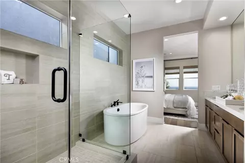 Bath - 2255 Sagebrush Loop, Montebello, CA 90640 photo 1 of 1