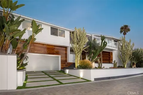 2 Camel Pt, Laguna Beach, CA 92651