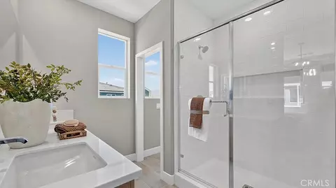 Bath - 500 Park Dr #21, Carson, CA 90745 photo 1 of 4