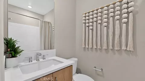 Bath - 500 Park Dr #21, Carson, CA 90745 photo 3 of 4