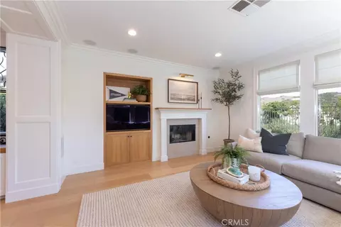 Living - 32 Reston Way, Ladera Ranch, CA 92694 photo 3 of 4