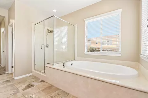 Bath - 44228 Nighthawk, Temecula, CA 92592 photo 1 of 5