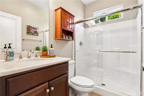 Bath - 44228 Nighthawk, Temecula, CA 92592 photo 5 of 6