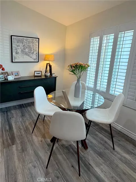 Dining - 1637 E 5th St #302, Long Beach, CA 90802 photo 1 of 1