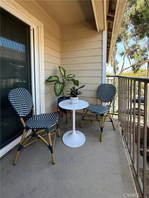 Exterior - 1637 E 5th St #302, Long Beach, CA 90802 photo 1 of 4