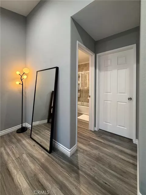 Entry Way - 1637 E 5th St #302, Long Beach, CA 90802 photo 3 of 6