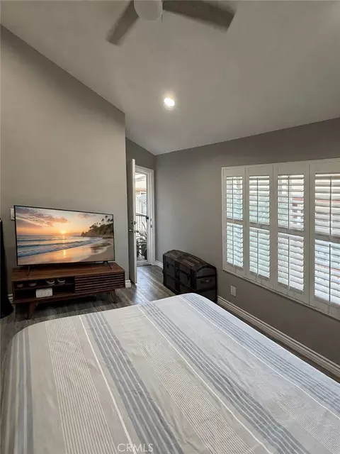 Bedroom - 1637 E 5th St #302, Long Beach, CA 90802 photo 3 of 3