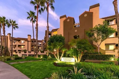 420 Lake #301, Huntington Beach, CA 92648