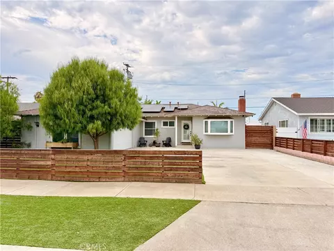 515 E Hoover, Orange, CA 92867 photo 2