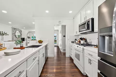 Kitchen - 515 E Hoover, Orange, CA 92867 photo 4 of 6