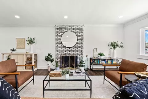 Living - 515 E Hoover, Orange, CA 92867 photo 3 of 5