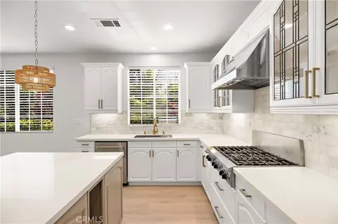 Kitchen - 32 Baudin, Ladera Ranch, CA 92694 photo 3 of 3