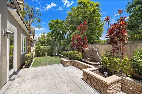 Exterior - 32 Baudin, Ladera Ranch, CA 92694 photo 5 of 12