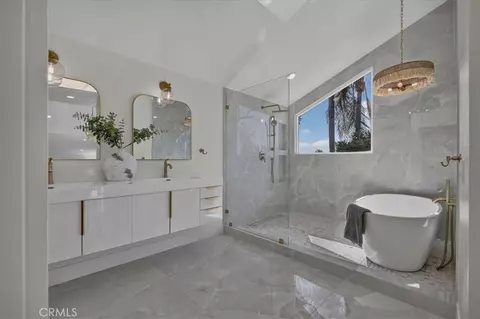 Bath - 6 Recodo, Irvine, CA 92620 photo 3 of 5