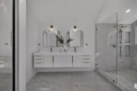 Bath - 6 Recodo, Irvine, CA 92620 photo 2 of 5