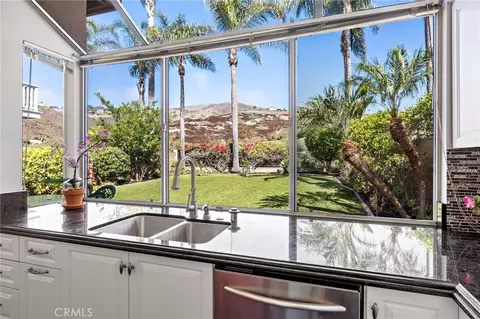 Kitchen - 1012 Las Posas, San Clemente, CA 92673 photo 2 of 4