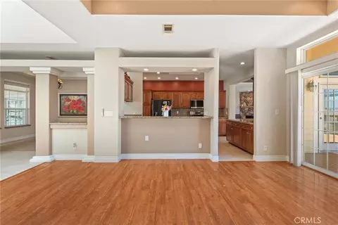 Living - 18211 Morgan Ct, Tehachapi, CA 93561 photo 4 of 10