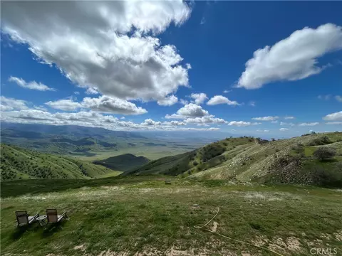 Exterior - 18211 Morgan Ct, Tehachapi, CA 93561 photo 10 of 10