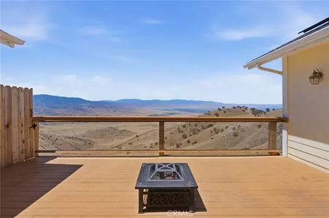 Exterior - 18211 Morgan Ct, Tehachapi, CA 93561 photo 6 of 10