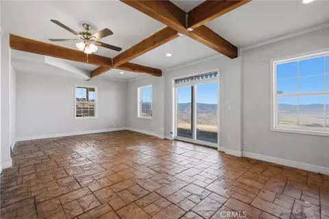 Living - 18211 Morgan Ct, Tehachapi, CA 93561 photo 10 of 10