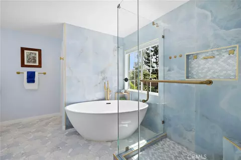 Bath - 23 Amoret, Irvine, CA 92602 photo 5 of 5