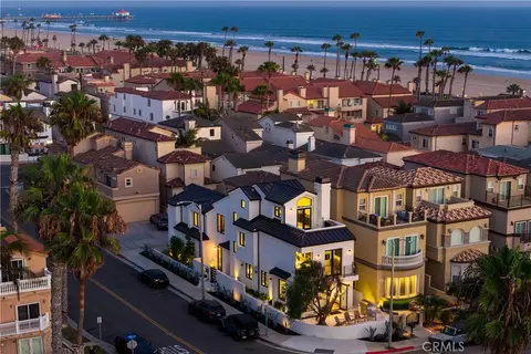 122 22nd St, Huntington Beach, CA 92648