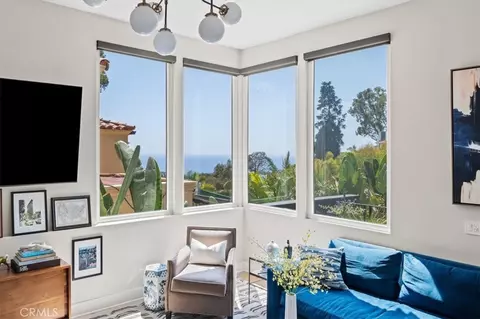 Living - 845 Summit Dr, Laguna Beach, CA 92651 photo 3 of 10
