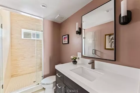 Bath - 845 Summit Dr, Laguna Beach, CA 92651 photo 9 of 9