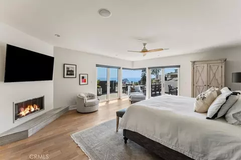 Bedroom - 845 Summit Dr, Laguna Beach, CA 92651 photo 5 of 10