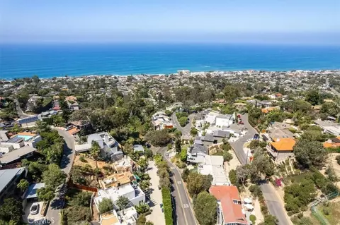 View/Area - 845 Summit Dr, Laguna Beach, CA 92651 photo 2 of 3