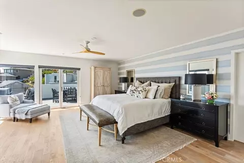 Bedroom - 845 Summit Dr, Laguna Beach, CA 92651 photo 4 of 10