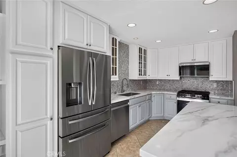 Kitchen - 21056 Champlain, Lake Forest, CA 92630 photo 6 of 7