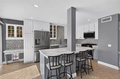Kitchen - 21056 Champlain, Lake Forest, CA 92630 photo 3 of 7